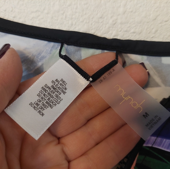 Mynah floral rash guard swim top - Picture 2 of 3